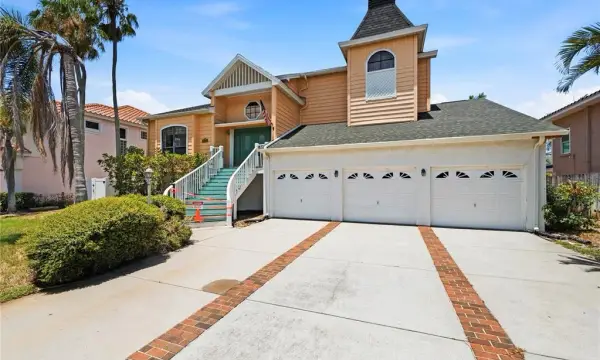 1136 3rd Avenue S, Tierra Verde, FL, 33715