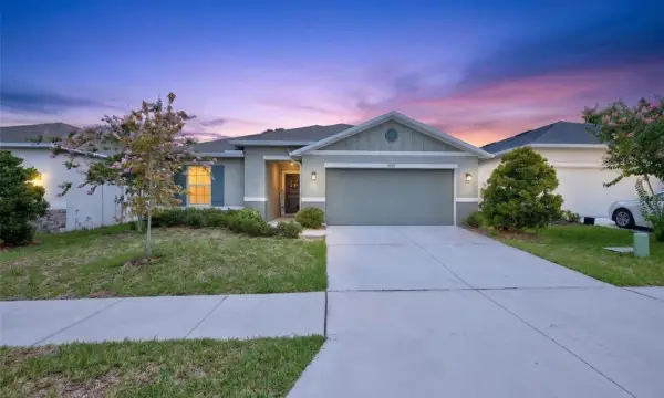 9972 Mesic Woods Avenue, Seffner, FL, 33584