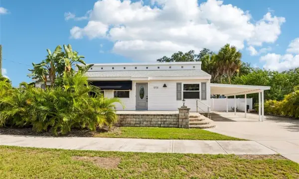 5731 28th Avenue S, Gulfport, FL, 33707