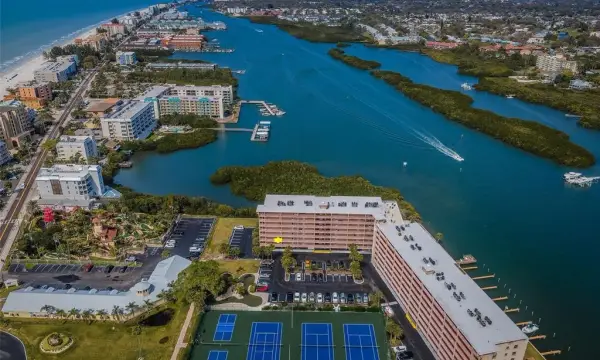 19451 Gulf Boulevard, Unit 301, Indian Shores, FL, 33785