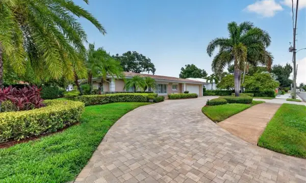 802 Osceola Road, Belleair, FL, 33756