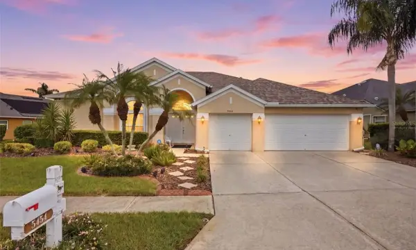 5454 Spectacular Bid Drive, Wesley Chapel, FL, 33544