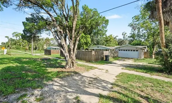805 W College Avenue, Ruskin, FL, 33570
