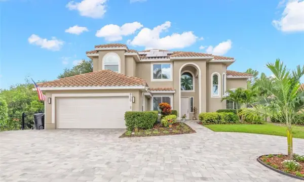 930 Southern Pine Court NE, St Petersburg, FL, 33703