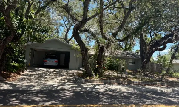 439 E Martin Luther King Jr Drive, Tarpon Springs, FL, 34689