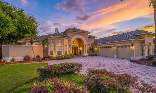 6217 Kingbird Manor Drive, Lithia, FL, 33547