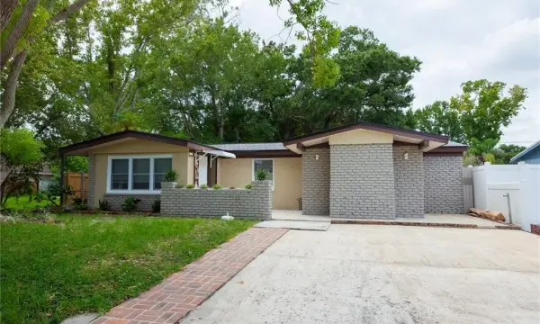 8830 69th Street N, Pinellas Park, FL, 33782