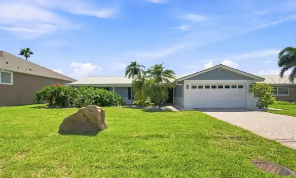 11900 7th Street E, Treasure Island, FL, 33706