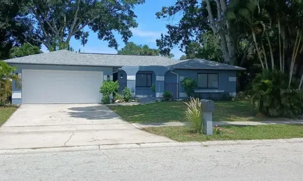 12033 Kay Drive, Seminole, FL, 33772