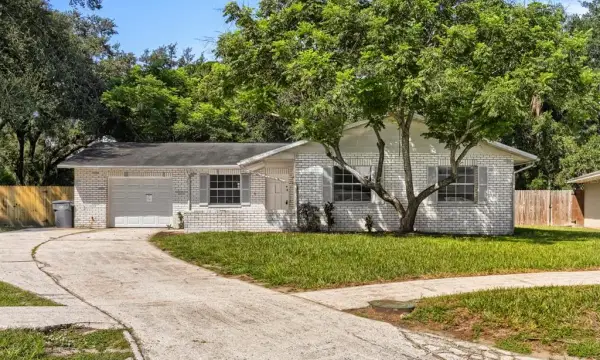 1418 Oak Valley Drive, Seffner, FL, 33584