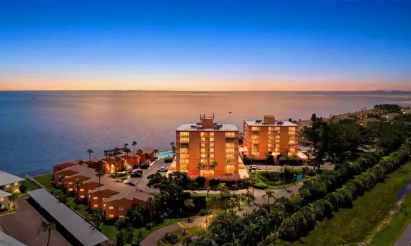 7432 Sunshine Skyway Lane S, Unit 506, St Petersburg, FL, 33711