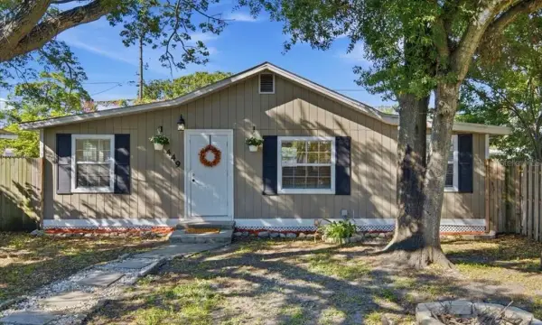 449 38th Avenue N, St Petersburg, FL, 33704