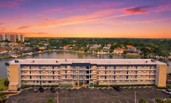 5955 30th Avenue S, Unit 310, Gulfport, FL, 33707