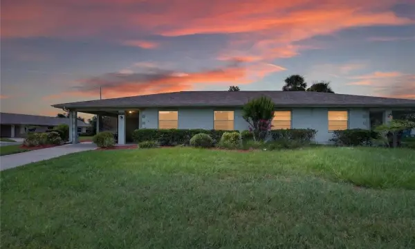 2203 Highclere Circle, Unit 2203, Sun City Center, FL, 33573