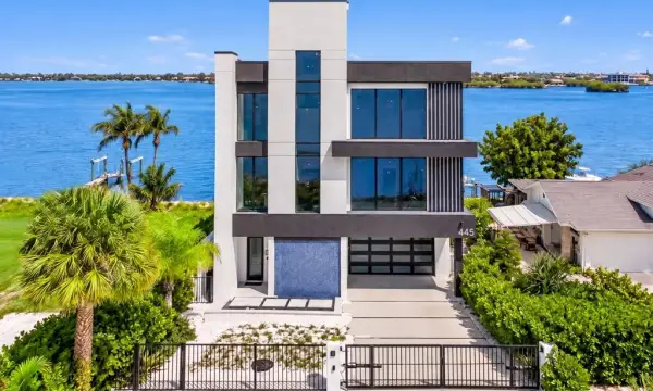 445 129th Avenue E, Madeira Beach, FL, 33708