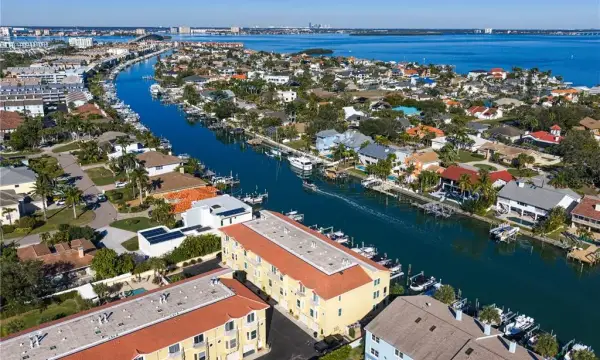 1067 Pinellas Bayway S, St Petersburg, FL, 33715