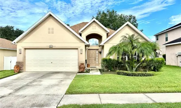 6135 Champions Gate Boulevard, Zephyrhills, FL, 33541