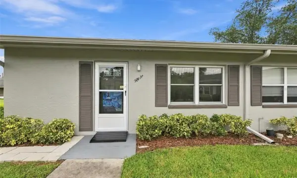 302 Canton Court, Unit 56, Sun City Center, FL, 33573