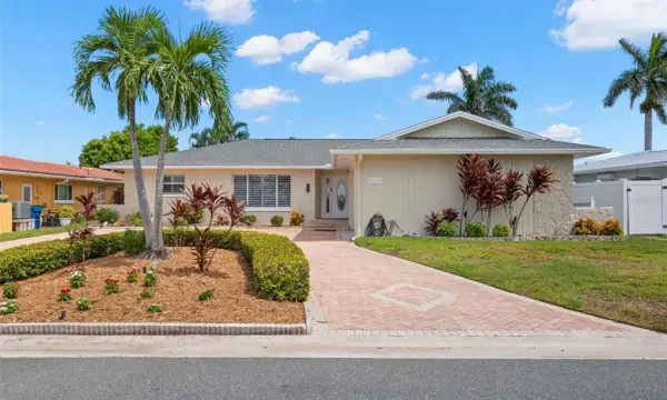 12305 4th Street E, Treasure Island, FL, 33706