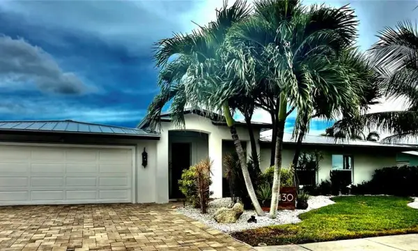 430 Palm Island SE, Clearwater Beach, FL, 33767