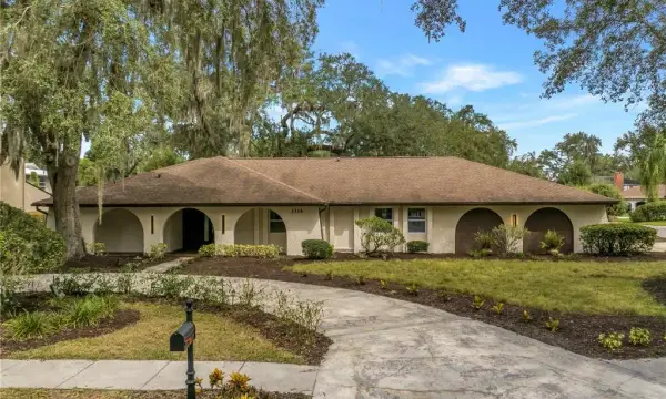 1116 N Riverhills Drive, Temple Terrace, FL, 33617