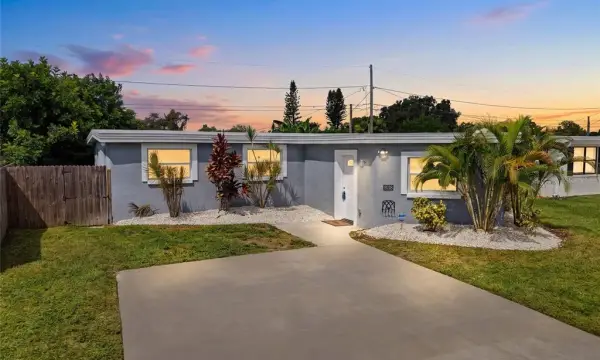 9218 86th Street N, Seminole, FL, 33777