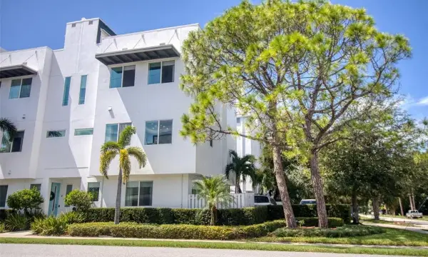 3100 W Paul Avenue, Unit 2, Tampa, FL, 33611
