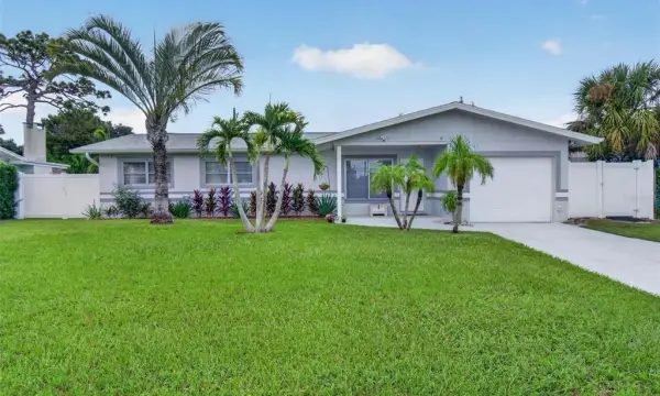 8428 Iris Avenue, Seminole, FL, 33777