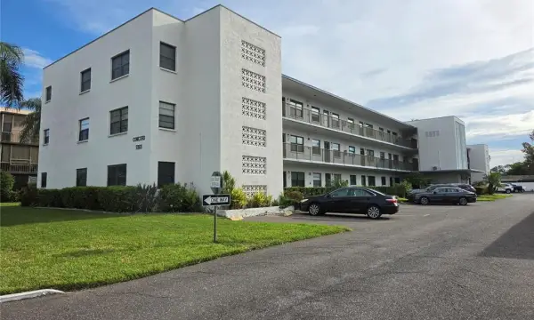 5969 Terrace Park Drive N, Unit 305, St Petersburg, FL, 33709