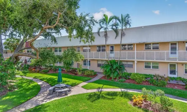 10035 63rd Avenue N, Unit 17, St Petersburg, FL, 33708
