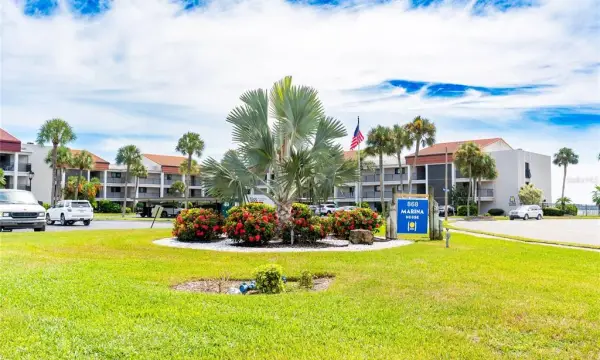 868 Bayway Boulevard, Unit 304, Clearwater, FL, 33767