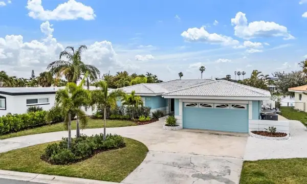 11425 5th Street E, Treasure Island, FL, 33706