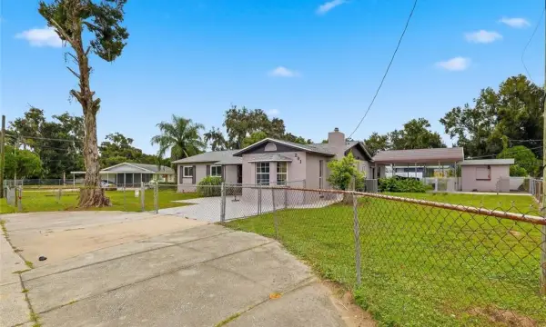 201 E Wheeler Road, Seffner, FL, 33584